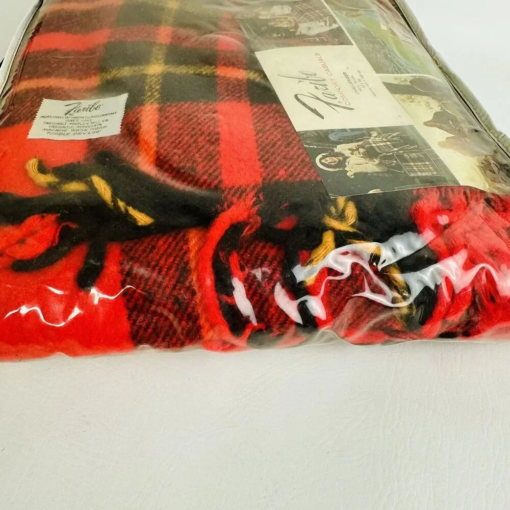 Vintage Faribo Comfort Challenger 100% Acrylic Throw Blanket Fringe 50 x 60 New‎